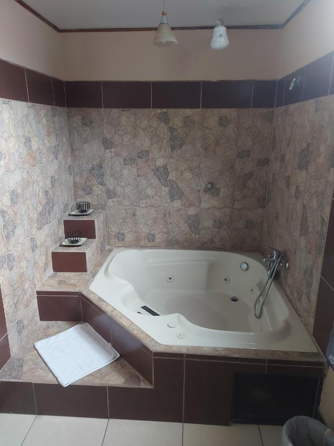 Hotel Torre Fuerte Venecia Bagian luar foto
